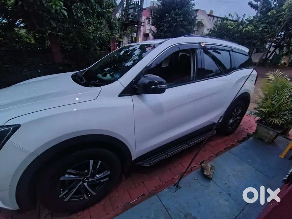 Mahindra Xuv700 Petrol 2025 First Owner