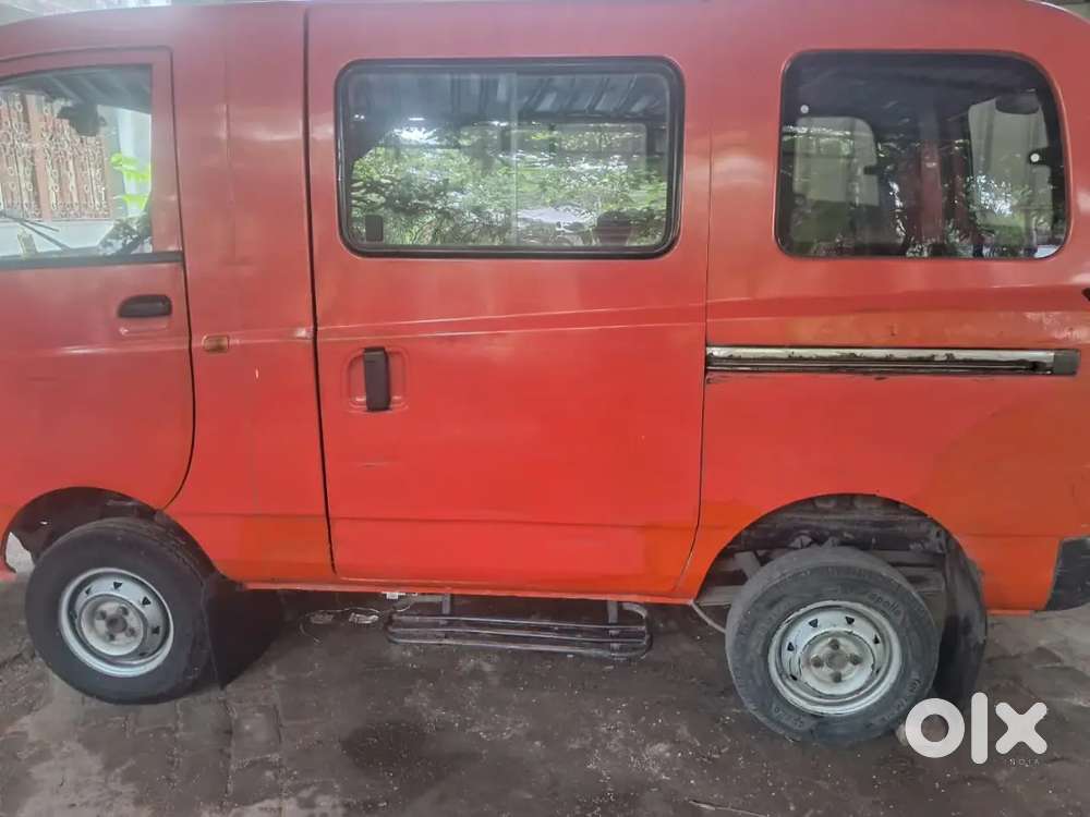 Mahindra Maxxmio Mini Van Vx