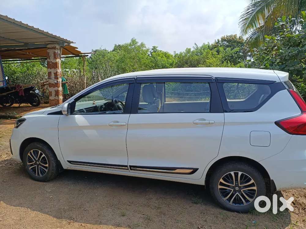 Eartiga Cng+petrol (vxi) Showroom Condition