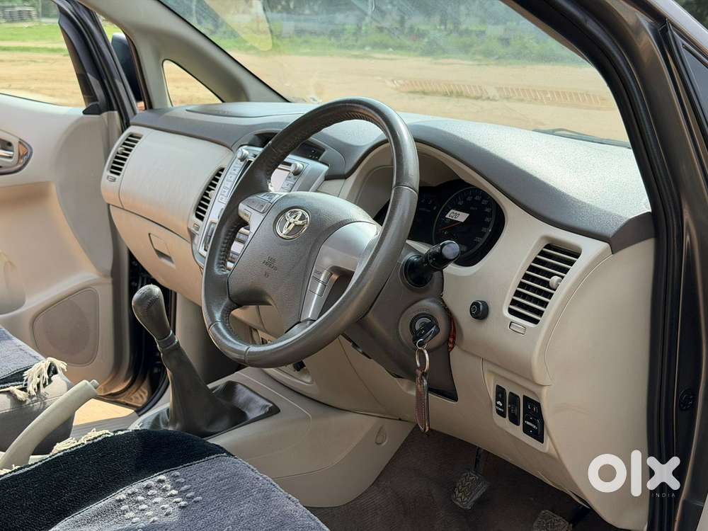 Toyota Innova 2.5 Vx 8 Str Bs-iii, 2013, Diesel