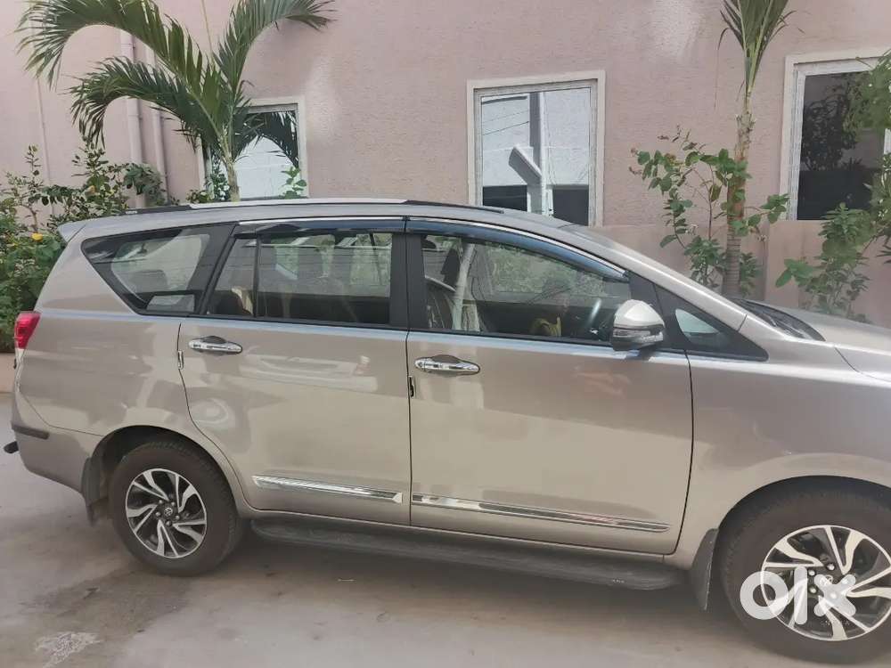 Toyota Innova Crysta 2025 Oct Urgent Sale
