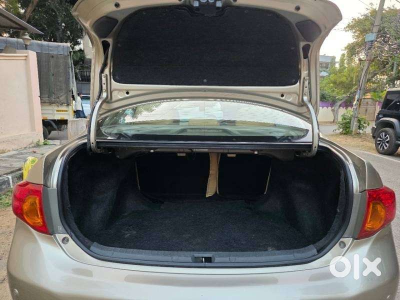 Toyota Corolla Altis G, 2010, Petrol