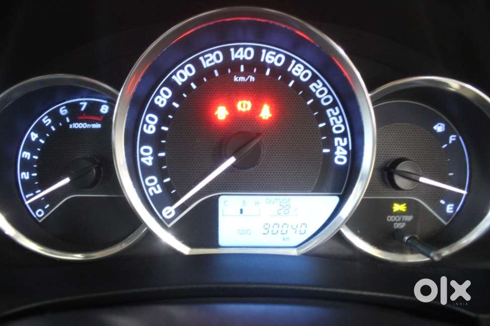 Toyota Corolla Altis [ ] 1.8 J, 2016, Petrol
