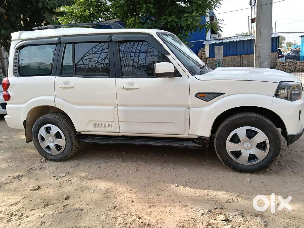 Mahindra Scorpio S6 Plus, 2017, Diesel