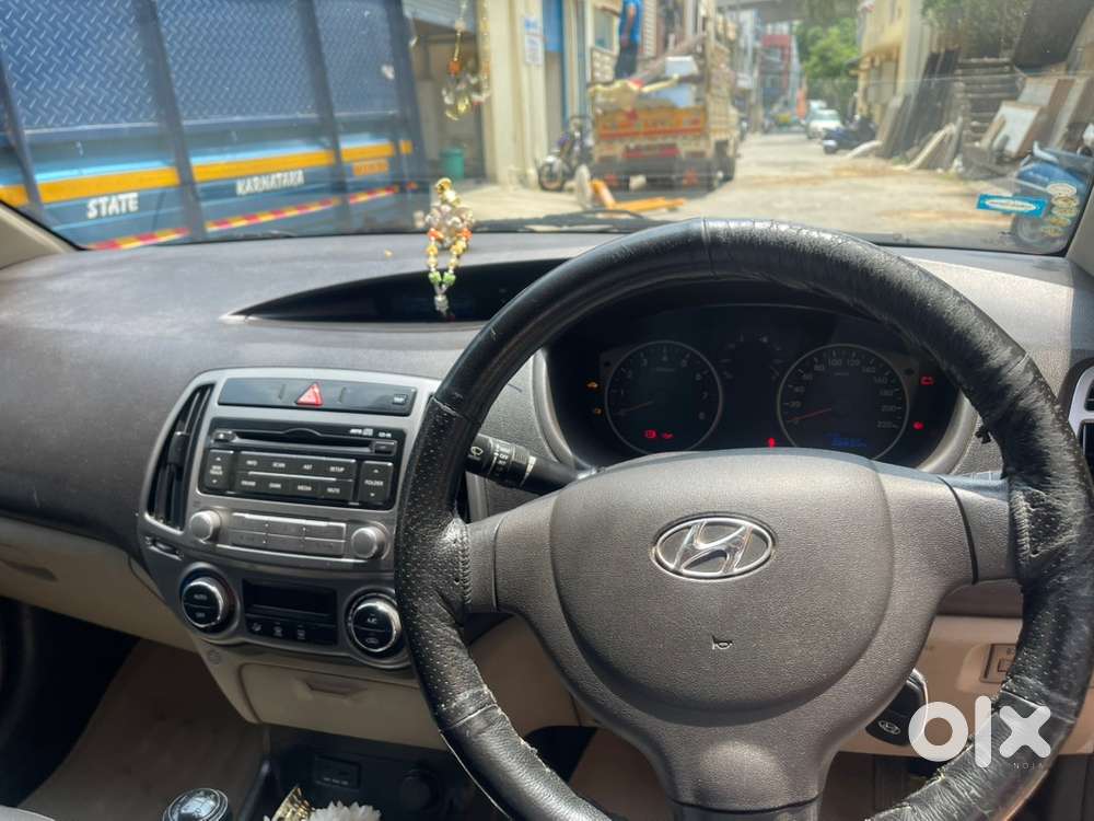 Hyundai Car Manual 2013