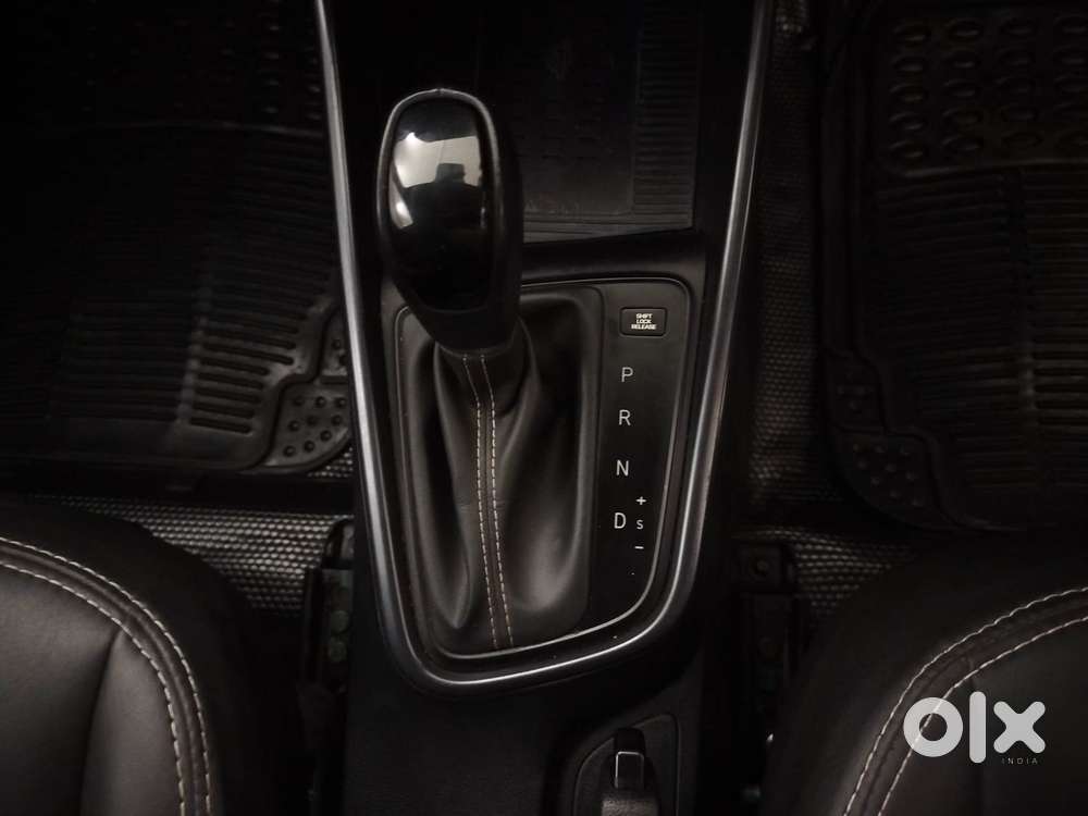 Hyundai I20 Asta (o) 1.2 Ivt, 2023, Petrol