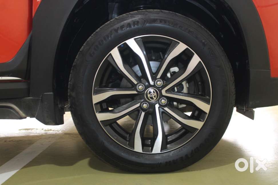 Toyota Urban Cruiser Taisor V 1.0 Petrol Mt, 2024, Petrol