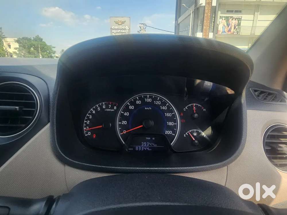 Hyundai Grand I10 Sportz 2019 Petrol Showroom Maintained