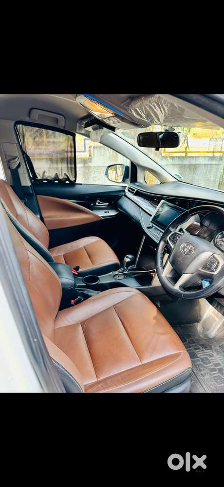 Toyota Innova Crysta 2018 Diesel Well Maintained