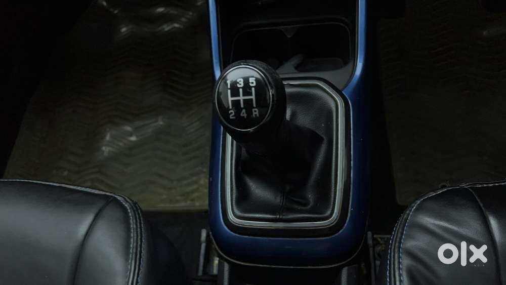 Maruti Suzuki Ignis 1.2 Alpha Mt Dual Tone, 2018, Petrol