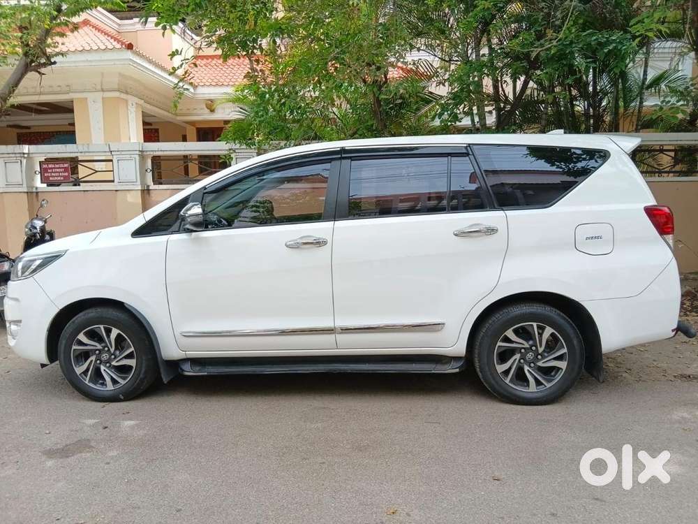 Toyota Innova Crysta 2.4 G Mt, 2022, Diesel