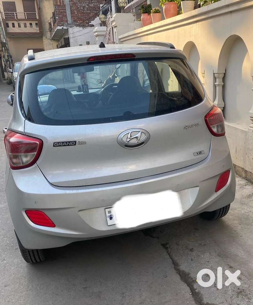 Hyundai Grandi10 Silver Petrol For Sale