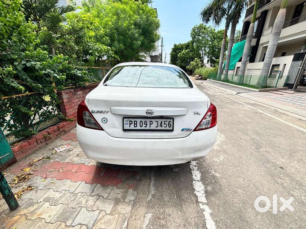 Nissan Diesel Car 2012