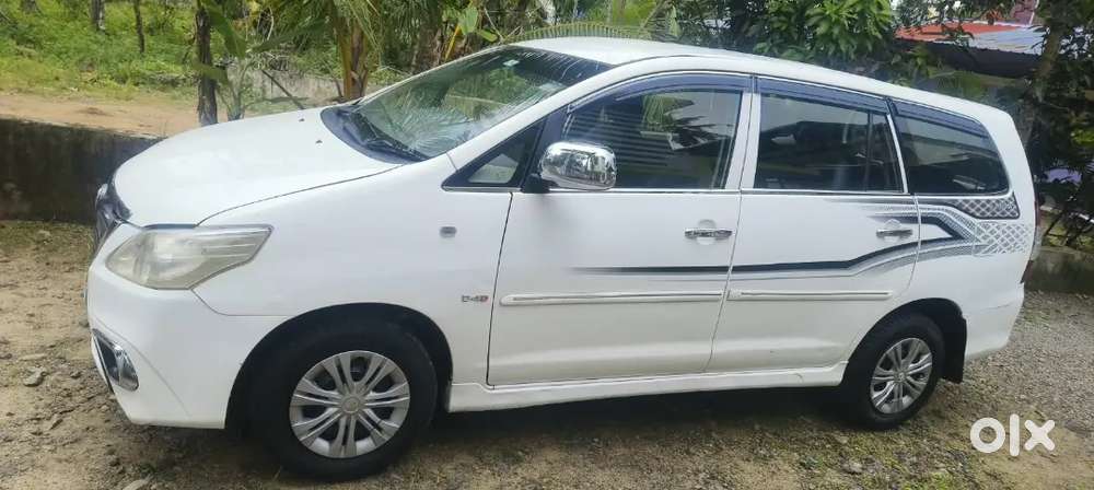 Toyota Innova 2.5 G 2012