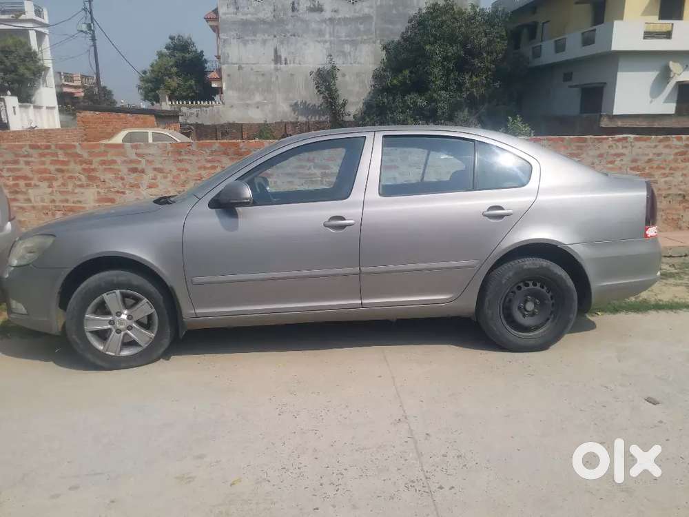 Skoda Laura 2011 Petrol 94000 Km Driven