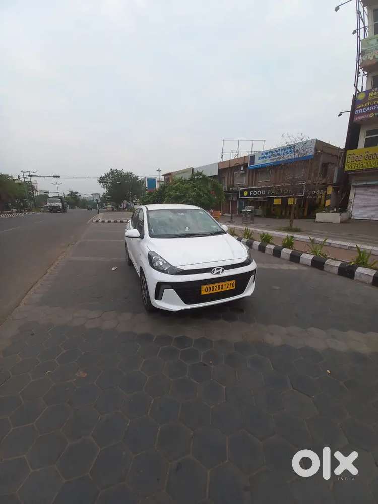 Hyundai Aura Cng Petrol For Sell