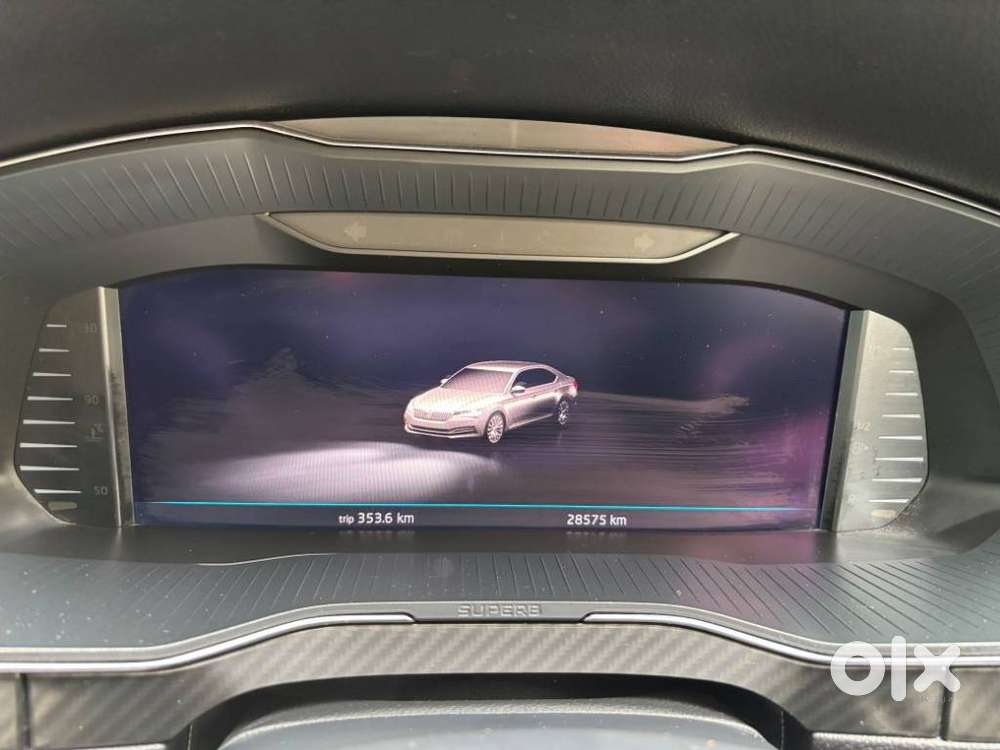 Skoda Superb Sportline 1.8 Tsi At, 2023, Petrol