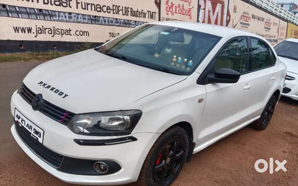 Volkswagen Vento 1.6 Highline 2013