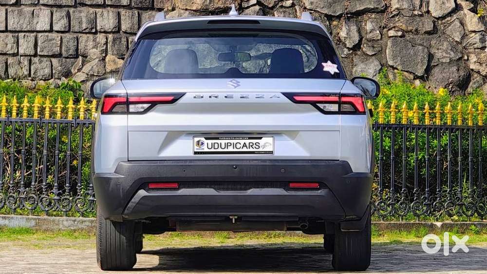 Maruti Suzuki Brezza 1.5 Lxi Smart Hybrid, 2023, Petrol