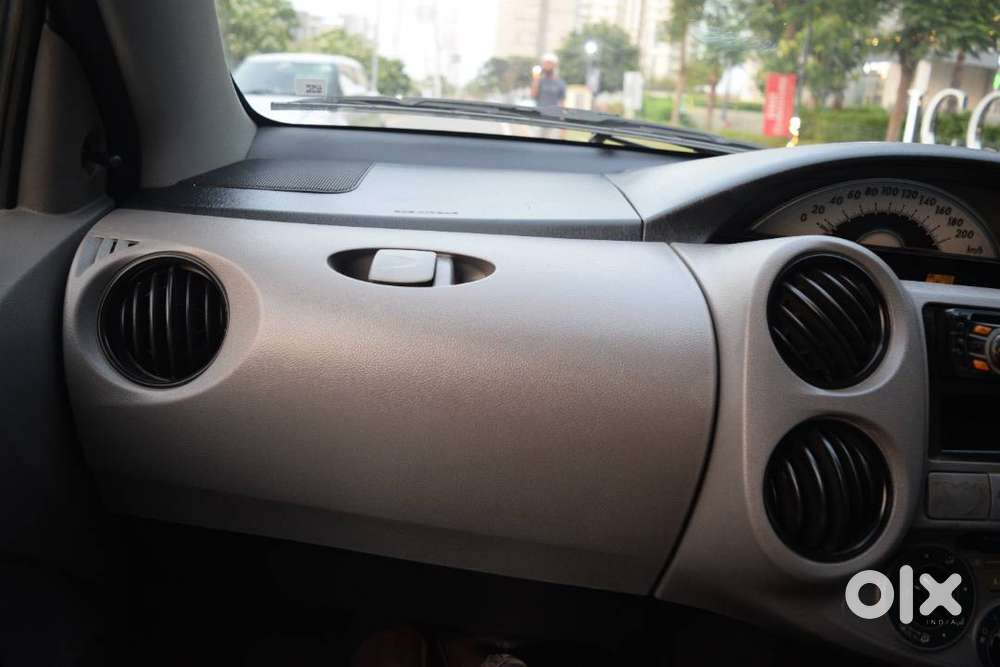 Toyota Etios Eh-gs Serene Bluish Silver