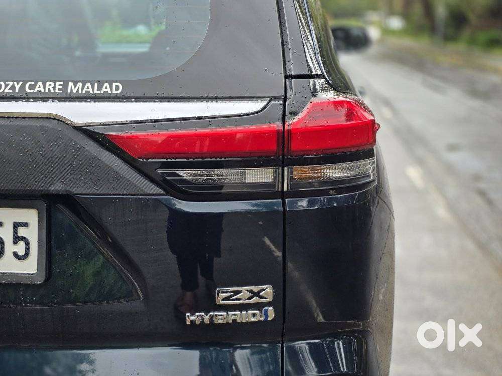 Toyota Innova Hycross 2.0 Zx (o) Hybrid 7 Str, 2023, Petrol