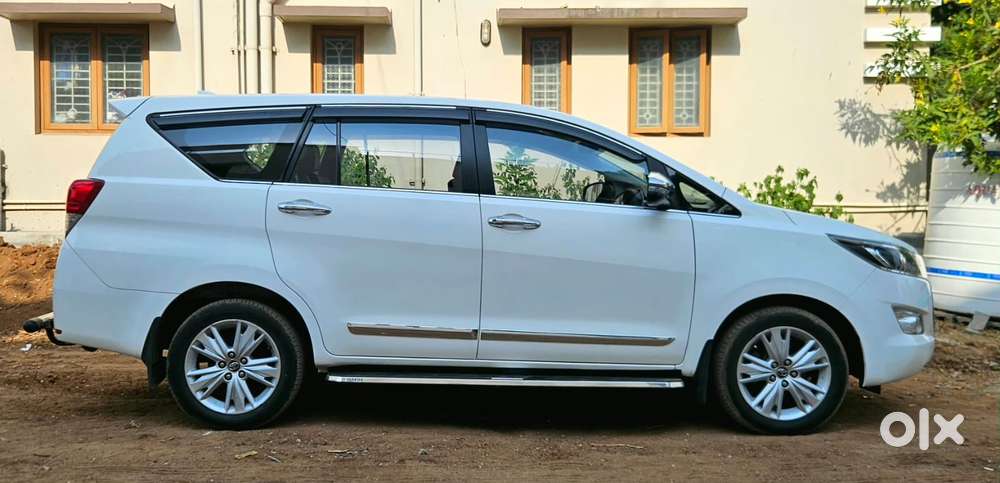 Toyota Innova Crysta 2.8z Automatic, 2018, Diesel