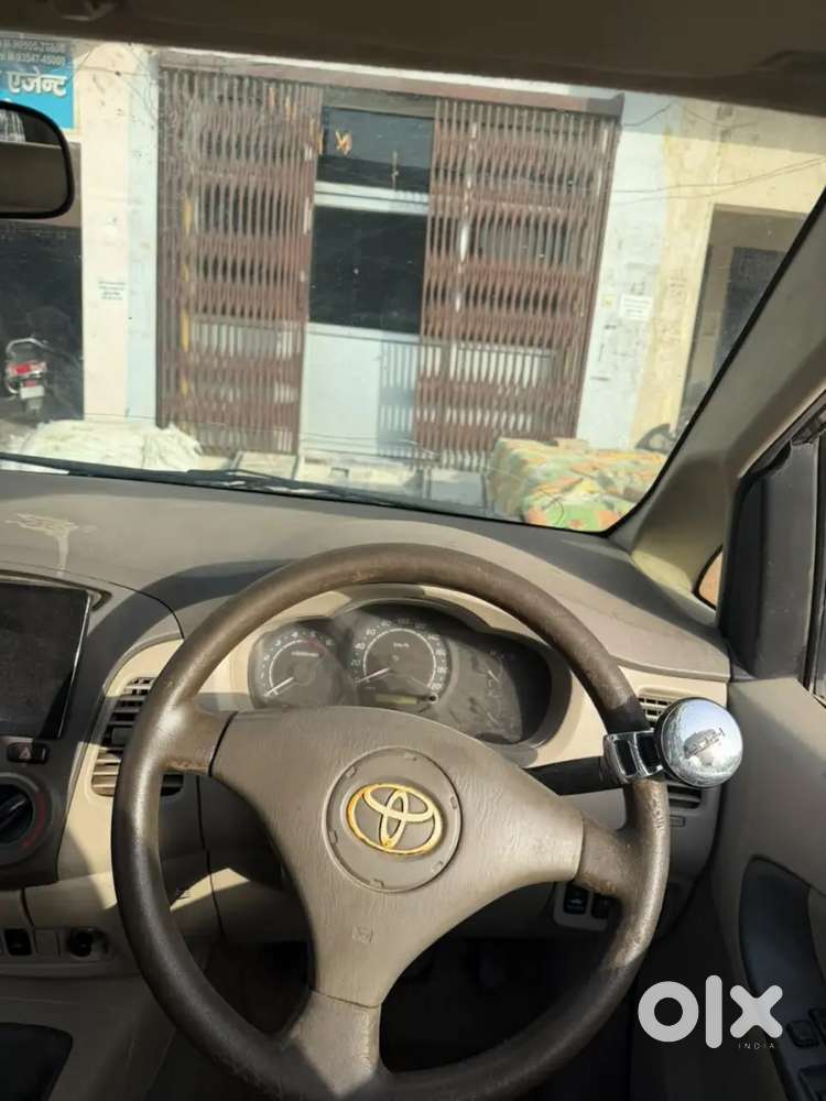 Toyota Innova 2.5 G 2011