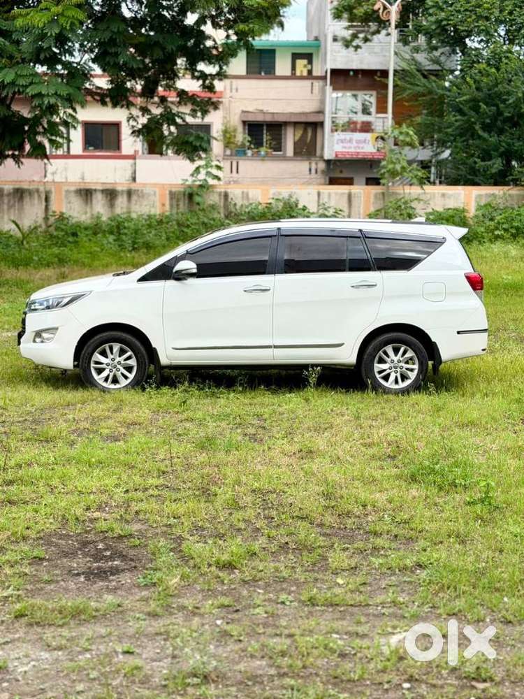 Toyota Innova Crysta 2.4 V, 2017, Diesel