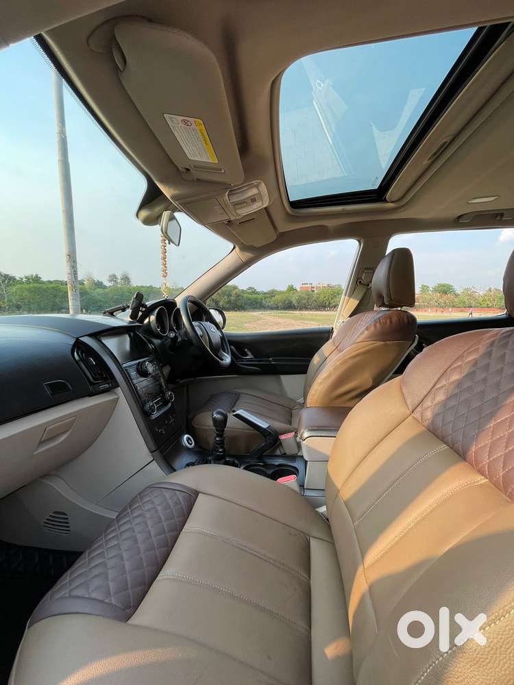 Mahindra Xuv500 2.2 W10, 2017, Petrol