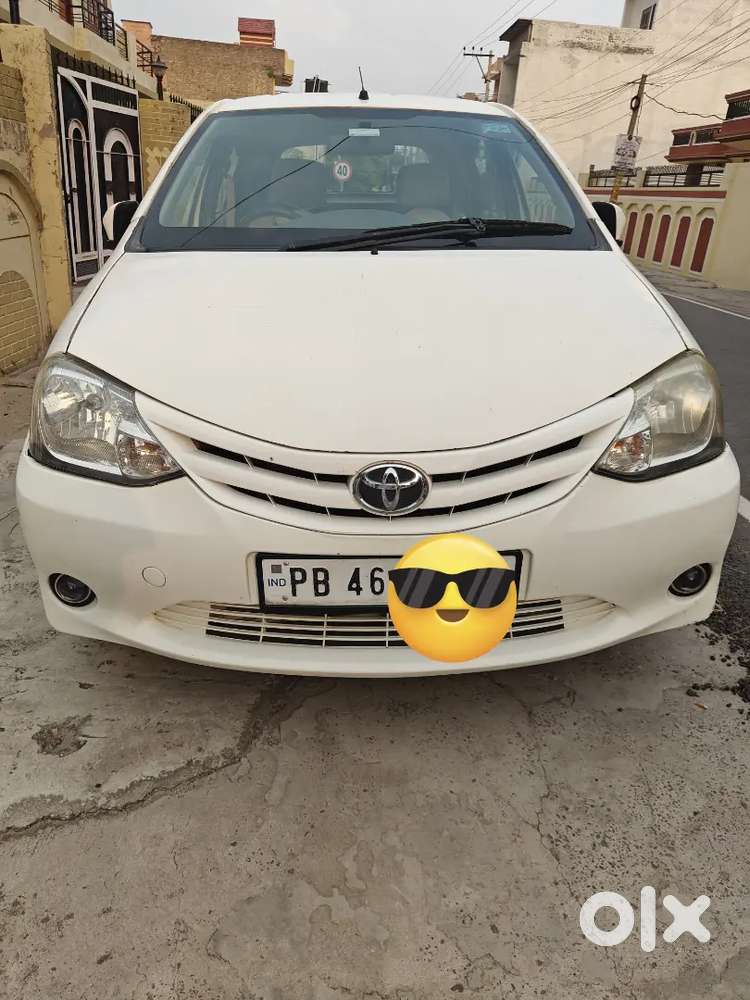 Toyota Etios Liva G 2015