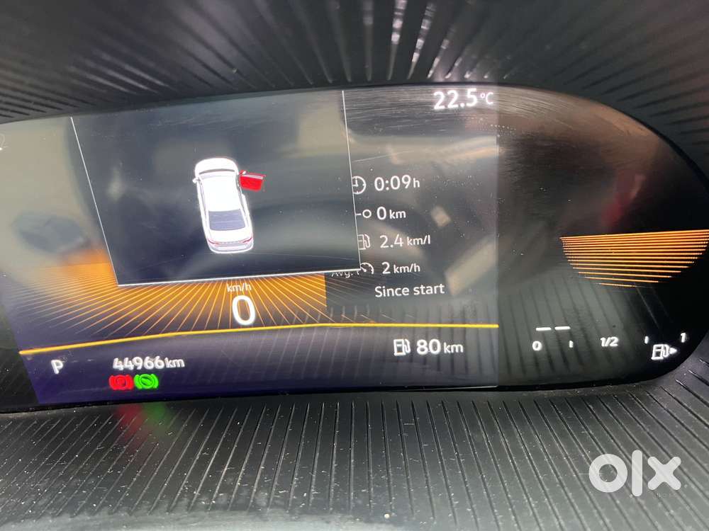 Skoda Slavia Style 1.0l Tsi At, 2022, Petrol