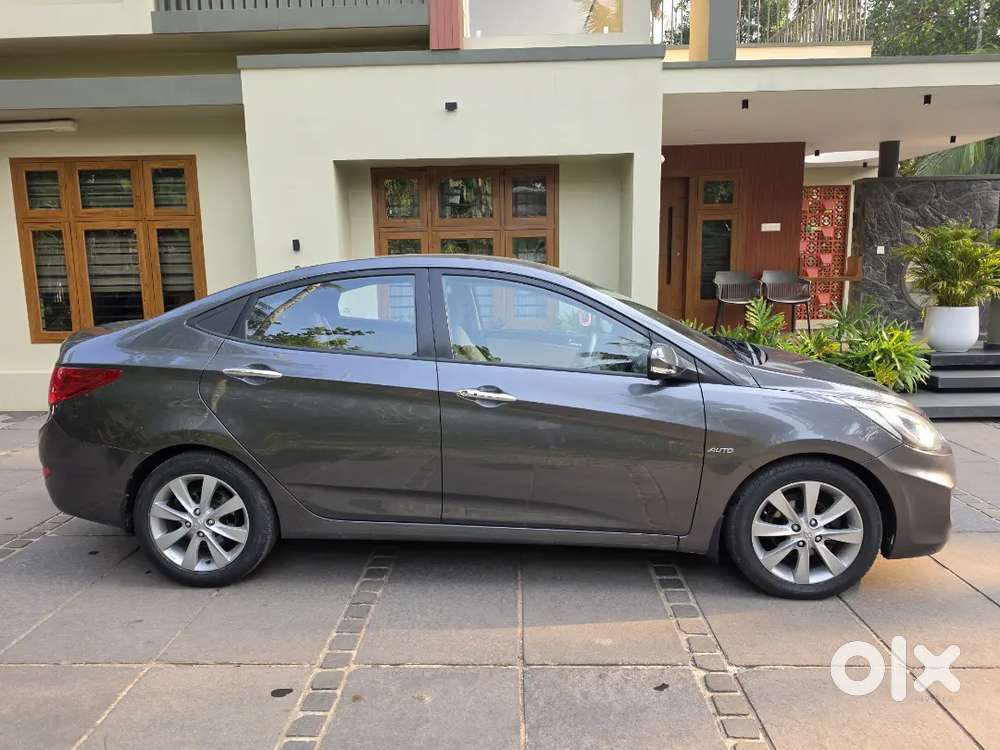 Hyundai Fluidic Verna Automatic 2011 Petrol 48000 Km Driven