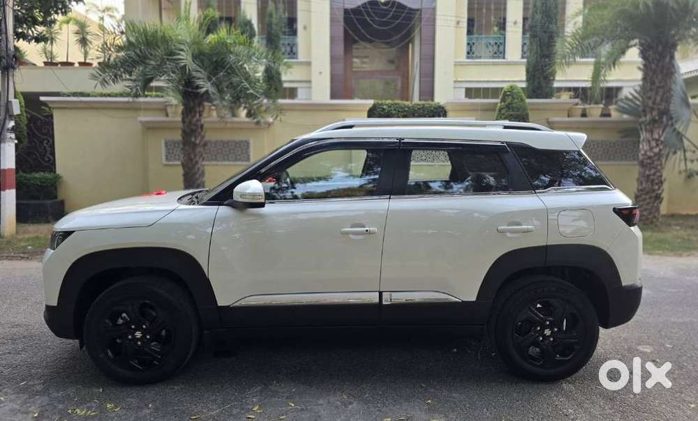 Maruti Suzuki Brezza 1.5 Zxi Smart Hybrid, 2023, Petrol