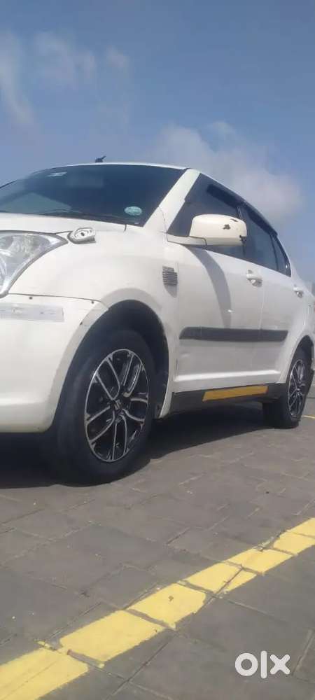 Yellow Board Commercial Vehicle