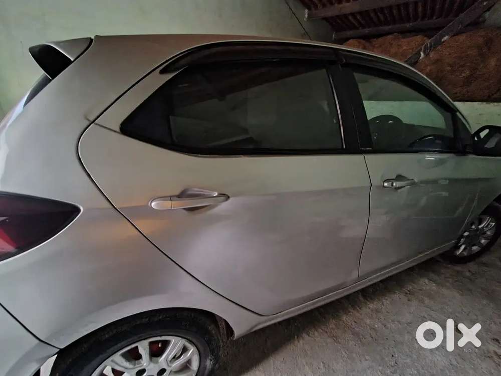Tata Tiago 2018 Petrol 94000 Km Driven
