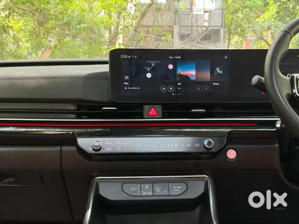 Kia Carnival Limousine 2025