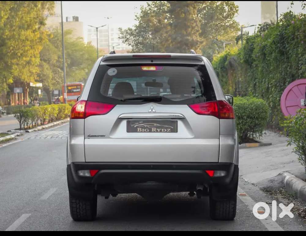 Pajero Sport Diesel – Smooth Engine & Clean Interior