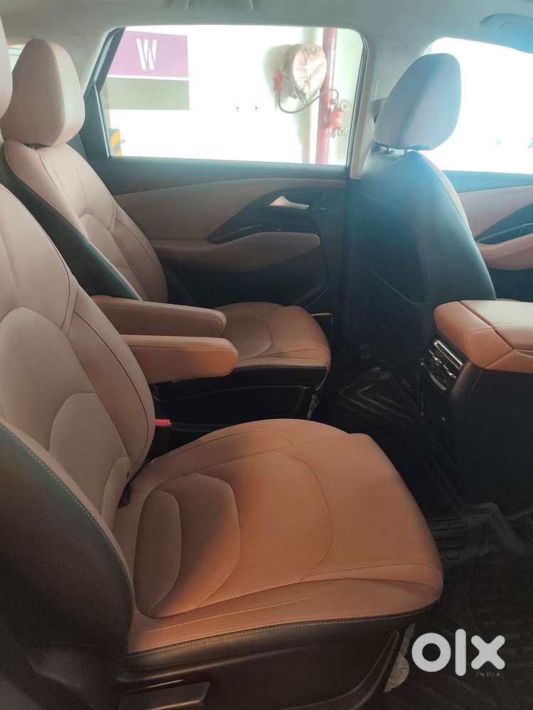 Mg Hector Plus Sharp Pro 1.5 Turbo Petrol Cvt 6 Str, 2023, Petrol