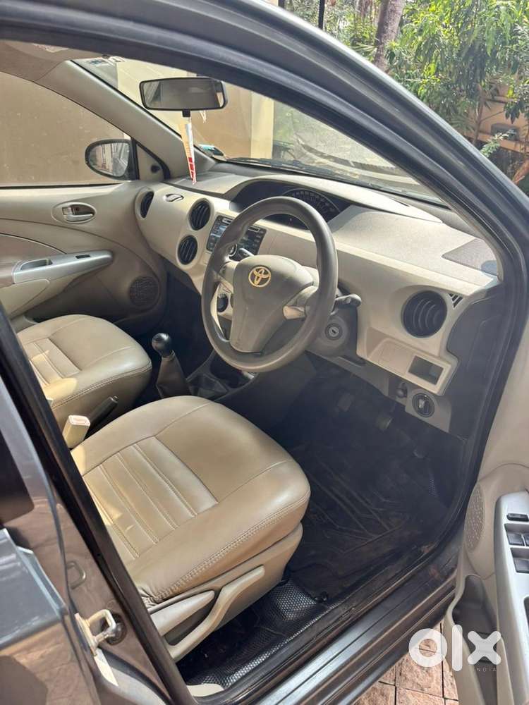 Toyota Etios Liva 2013