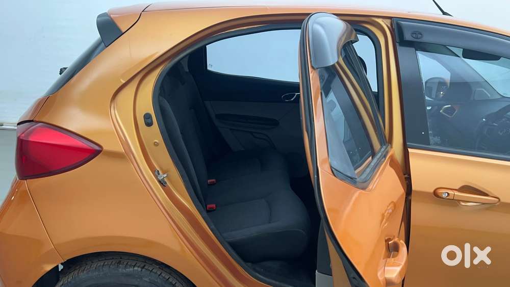 Tata Tiago Xza, 2017, Petrol