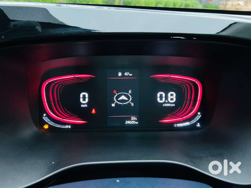 Kia Carens 1.4 Luxury 7 Str, 2022, Petrol