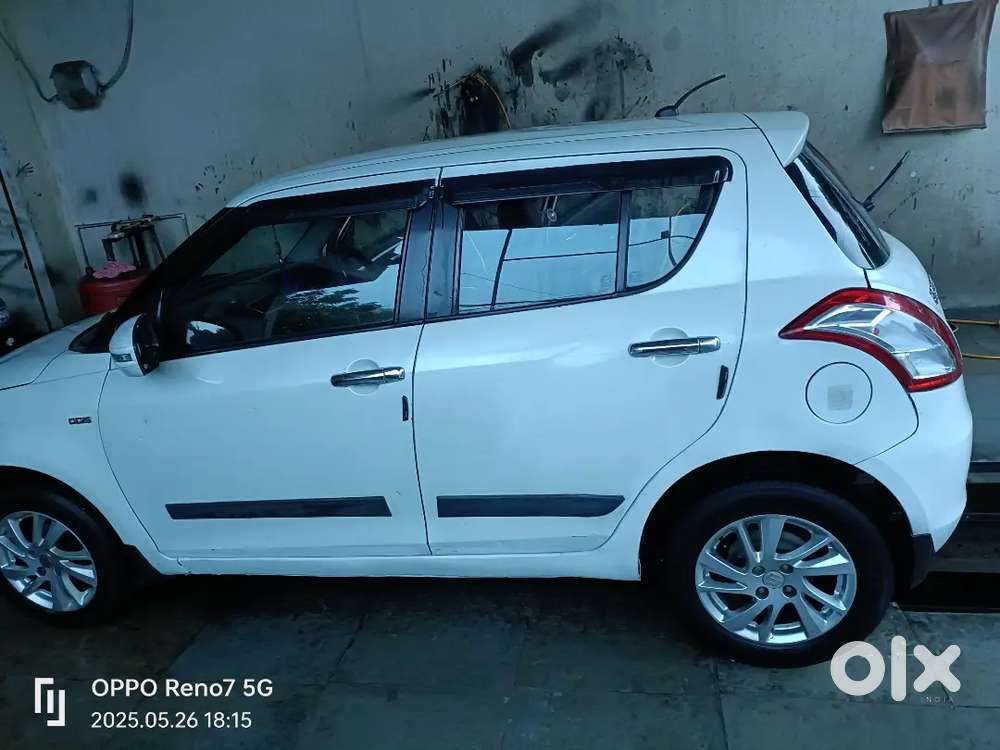 Maruti Suzuki Swift Zdi 2012 Diesel Well Maintained