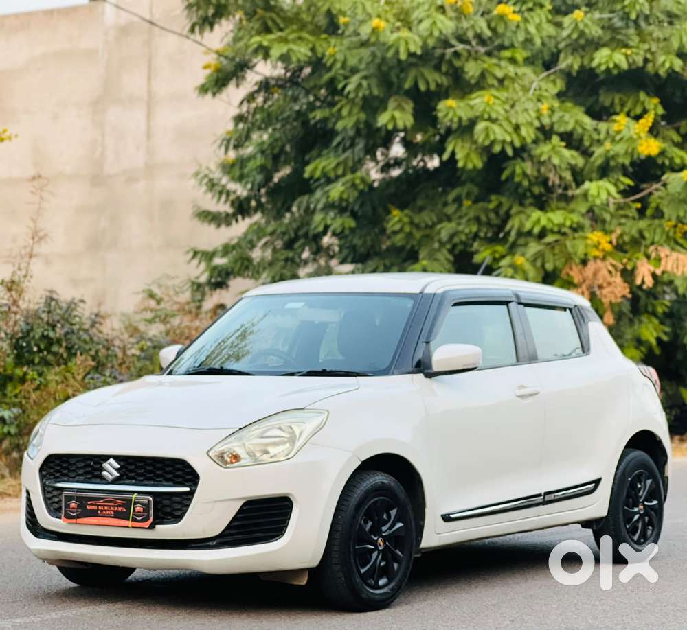 Maruti Suzuki Swift Vxi + Manual, 2022, Petrol