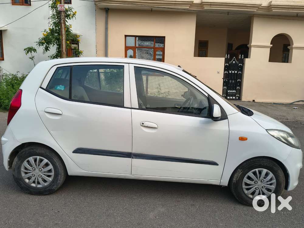 Hyundai I10 Sportz, 2012, Petrol