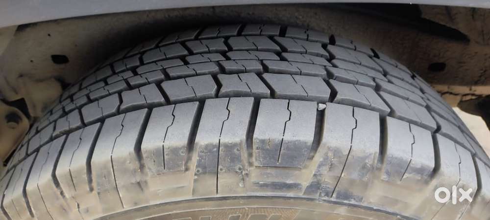 Toyota Fortuner . Dl Number 4x2 Automatic Silver Metallic Colour