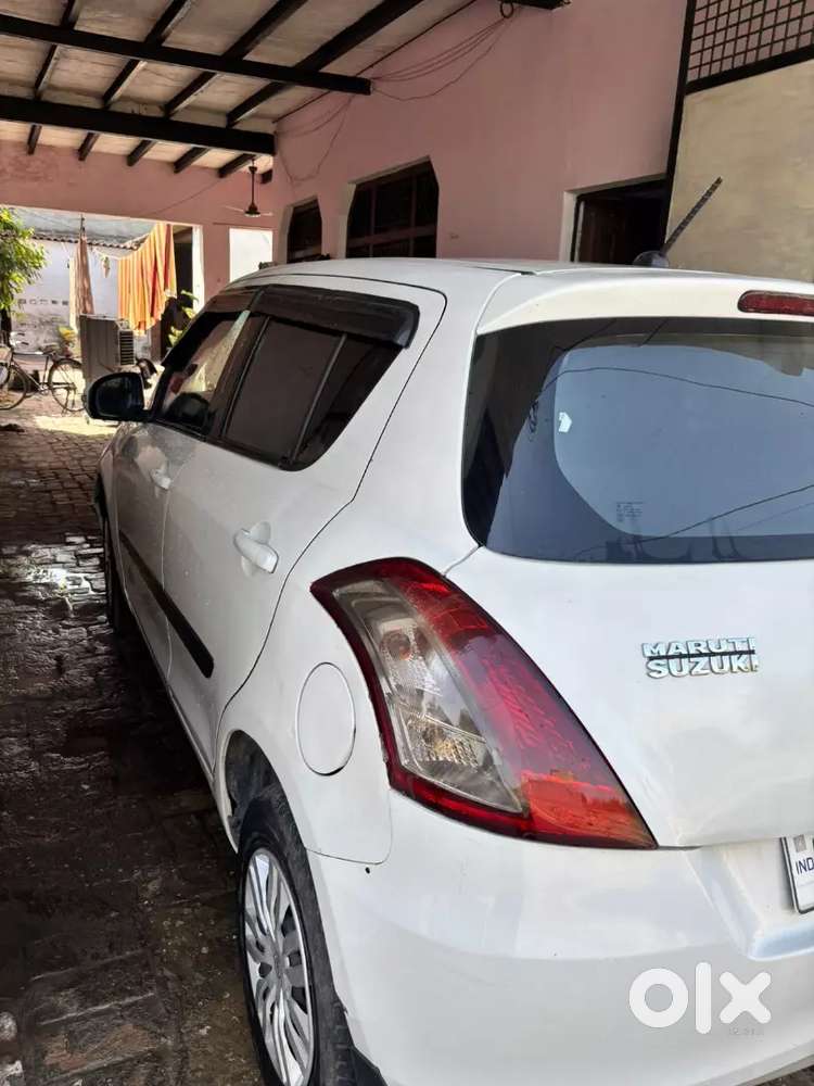 Maruti Suzuki Swift Vxi 2015