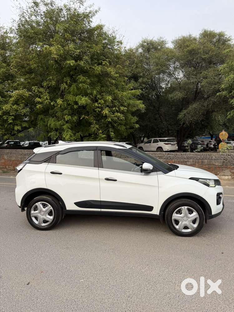 Tata Nexon 1.2 Revotron Xm (s), 2020, Petrol