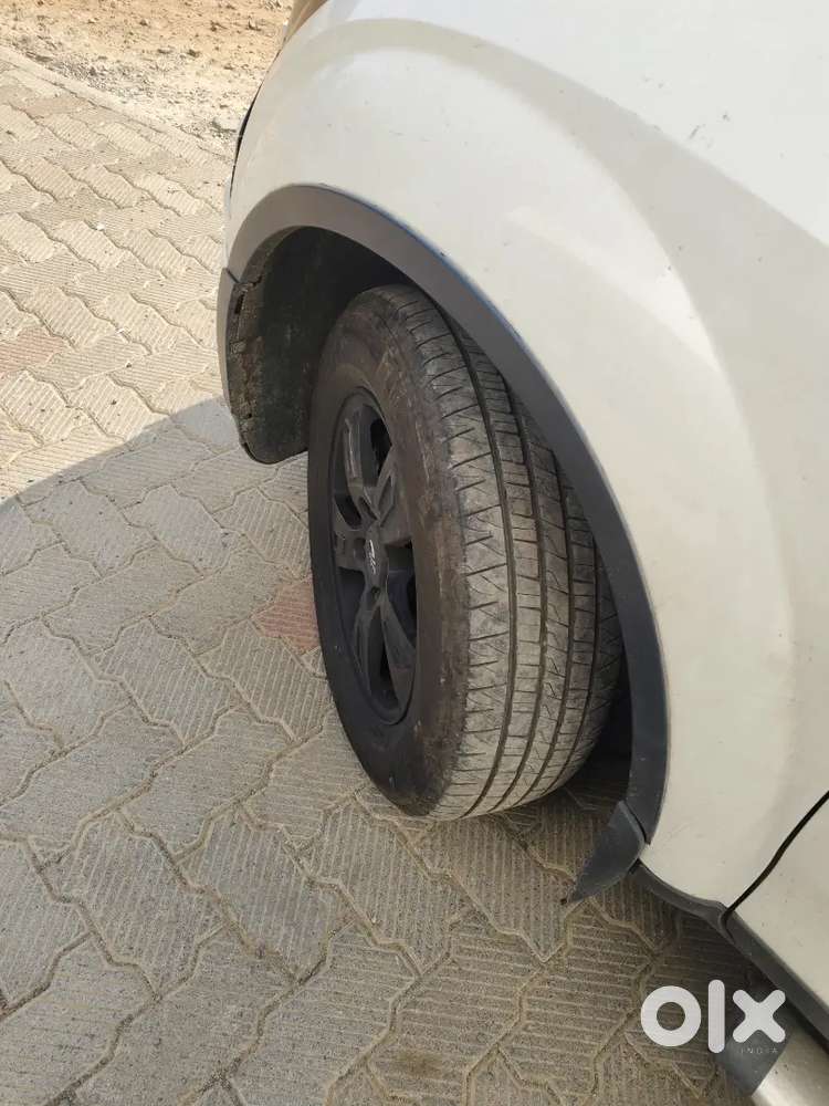Mahindra Xuv400 2012 Diesel 165000 Km Driven