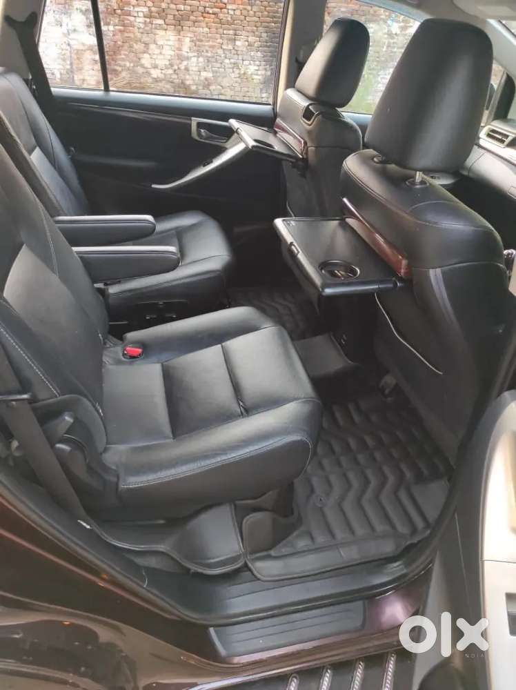Toyota Innova Crysta Diesel Manual 2017 Model