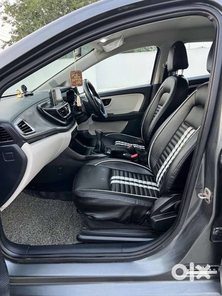 Tata Altroz 1.2 Xm Plus, 2022, Petrol